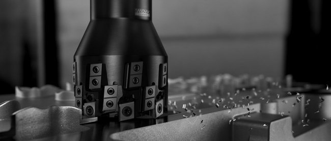 In order to boost the first stage roughing operation on newly cast aluminium parts for the automotive industry, Sandvik Coromant is introducing its  M5Q90 angential milling cutter.